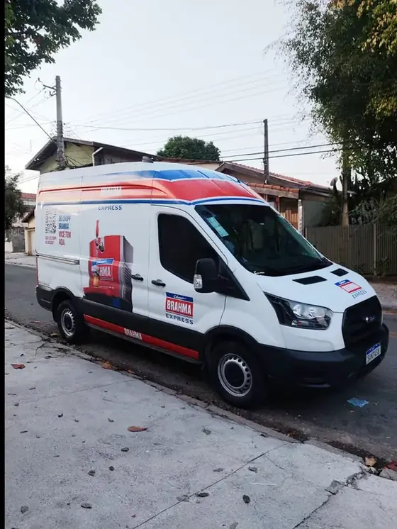Exemplo de Envelopamento veicular feito pela Infinity